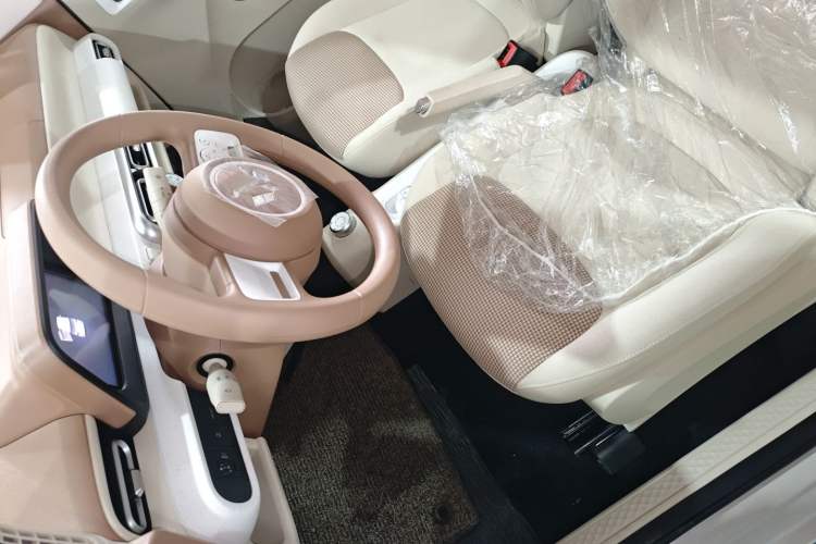 Used Wuling Hongguang MINIEV 2024 3rd Generation 215km Youth Edition
