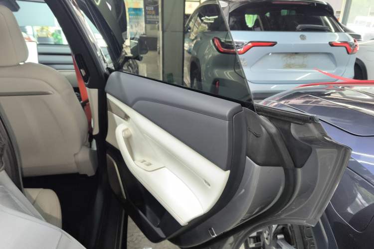 Used ONVO L60 2024 60 kWh Rear-Drive Version
