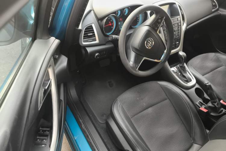 Used Buick GT 2014 XT 1.6L Automatic Fashion Edition
