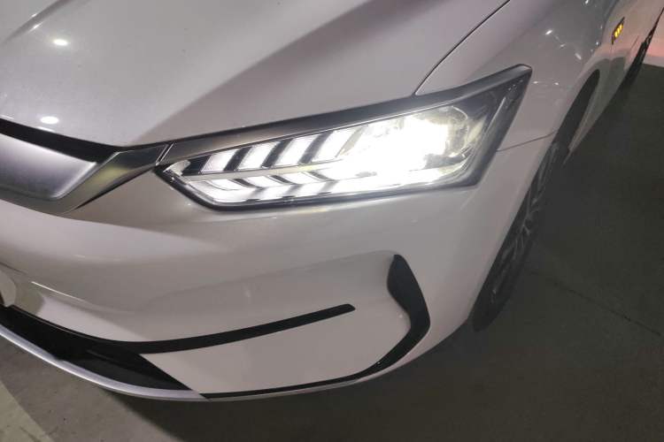 Used BYD Qin PLUS 2021 EV 400KM Luxury Model
