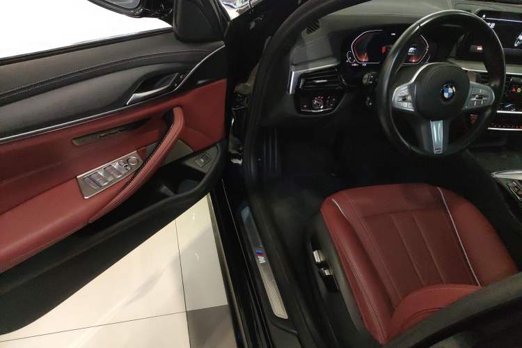 Used BMW 5 Series 2023 Restyled 530Li Leading Edition M Sport Package
