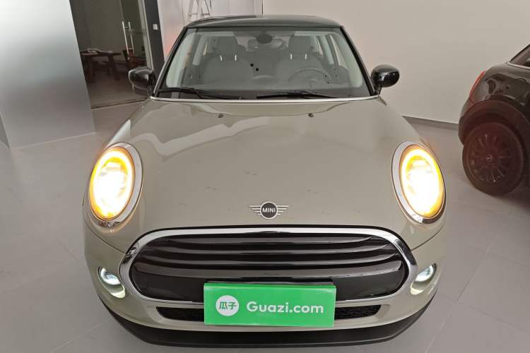 Used  MINI 2019 1.5T COOPER Classic Edition

