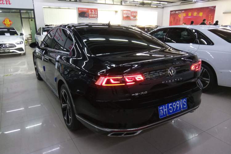 Used Volkswagen Magotan 2025 Zhongxiang Version 330TSI DSG Luxury Edition
