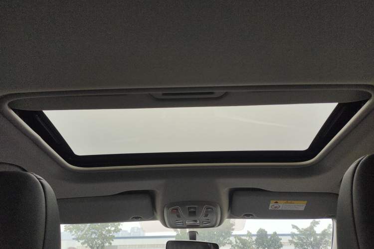 Used Peugeot 408 2022 1.6T Light-Chasing Edition
