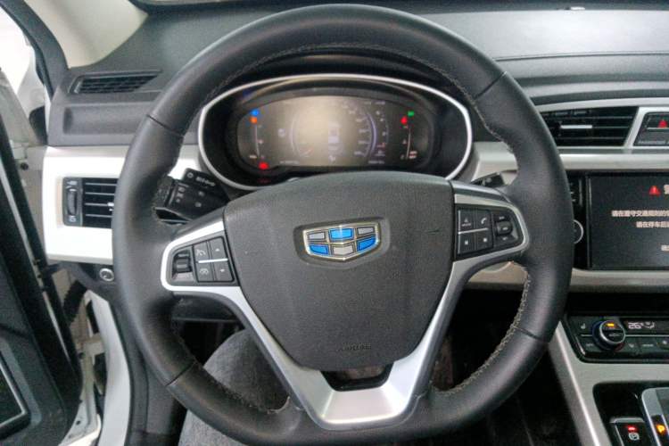 Used Geely Auto Emgrand X7 Sport 2018 1.8TD Automatic Two-Wheel Drive Smart Connect 4G Internet Edition
