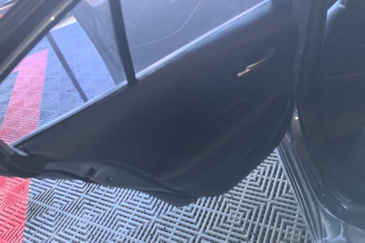 Used Toyota Corolla 2021 Dual-Motor 1.8L E-CVT Elite Edition
