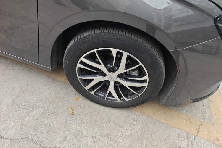 Used Geely Auto Emgrand 2023 4th Generation Champion Edition 1.5L Manual Luxury Model