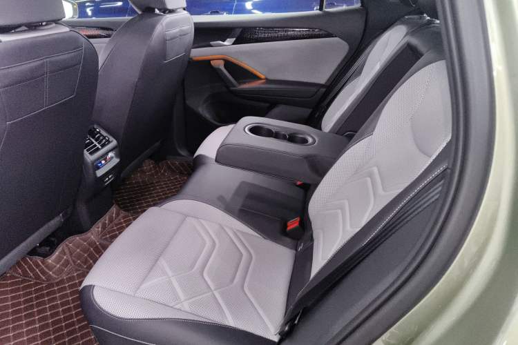 Used Volkswagen Tayron 2025 Tiguan L 380TSI 4Motion Luxury Easy Package
