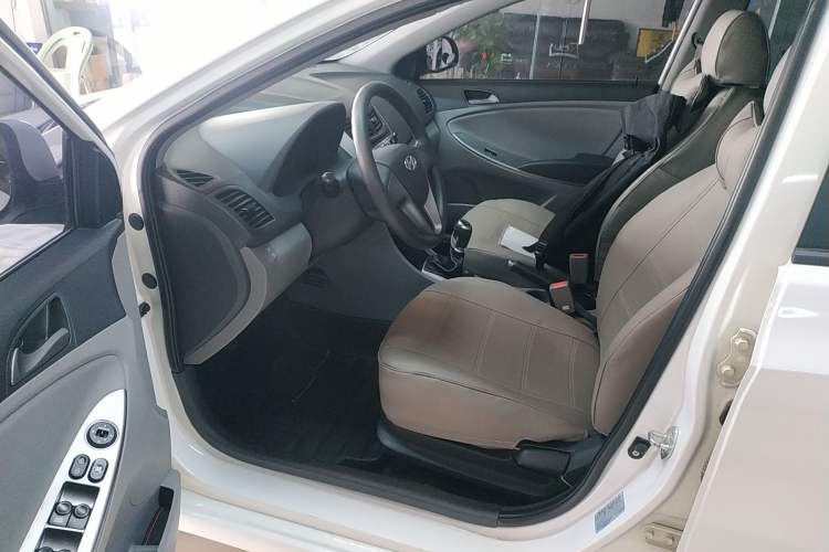 Used Hyundai Verna 2014 1.4L Manual Smart GLS Trim
