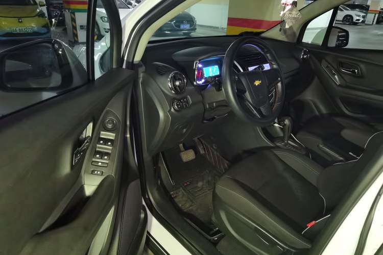 Used Chevrolet Trax 2016 1.4T Automatic Two-Wheel Drive Comfort Version with Sunroof