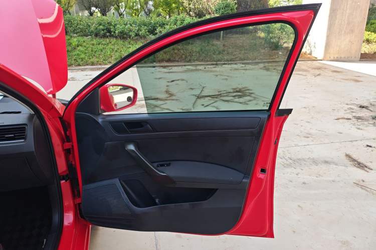 Used Skoda Rapid Spaceback 2016 Revised Version 1.6L Automatic Front-Drive Edition
