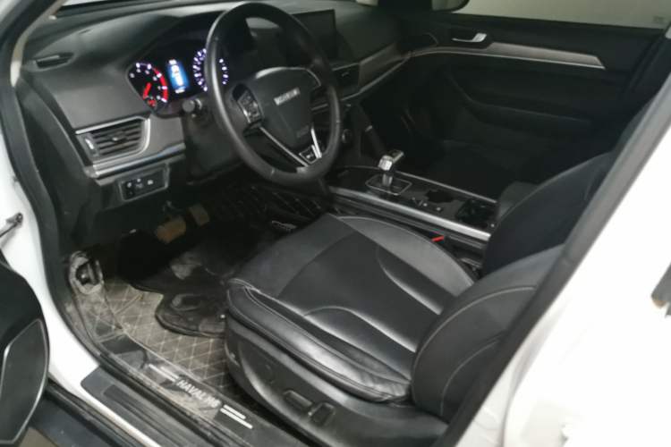 Used Haval H6 2021 Sport Edition 1.5T Automatic Elite Smart Connectivity Model with Hexagonal Grille
