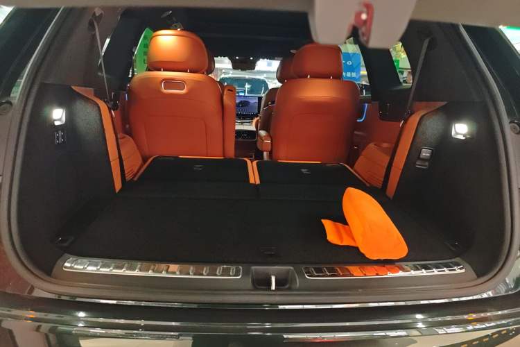 Used Hima AITO M9 2024 Range-Extended Ultra Version 42 kWh 6-Seater Model
