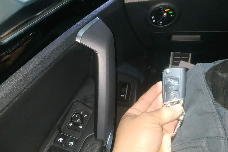 Used Volkswagen Tayron X 2020 330TSI Two-Wheel Drive Luxury Smart Connectivity Version
