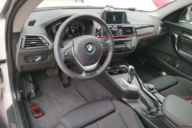 Used BMW 2 Series 2018 220i Sport Design Package
