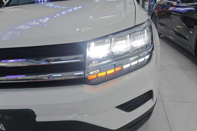 Used Volkswagen Tharu 2022 280TSI Two-Wheel Drive Trend Edition
