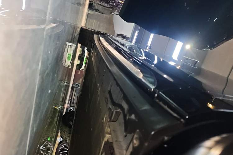 Used Zeekr 7X 2025 100 kWh Long-Range Rear-Wheel Drive with Intelligent Driving Features
