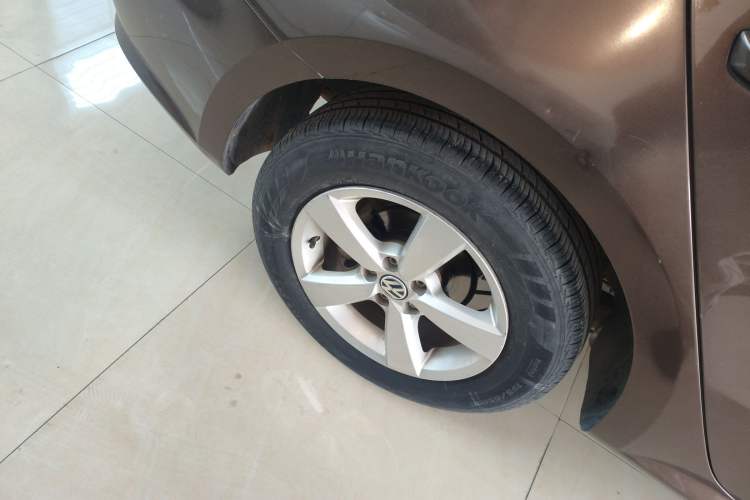 Used Volkswagen Lavida 2013 Revised Classic 1.6L Automatic Fashion Edition
