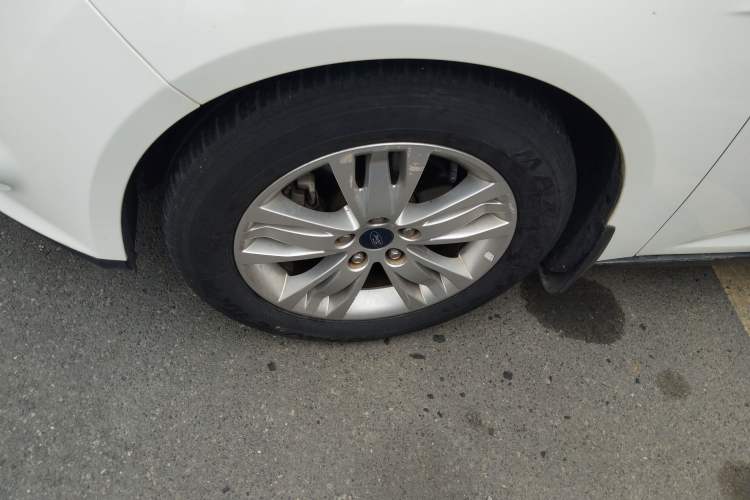 Used Ford Focus 2012 Sedan 1.6L Automatic Comfort Model
