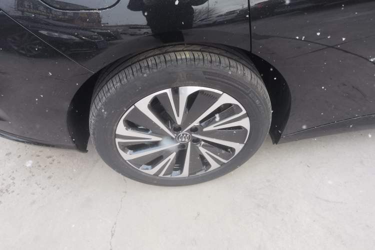 Used Buick L7 2025 Model—Luxury Version
