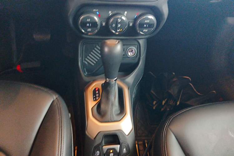 Used  Renegade 2017 180T Automatic Jingneng Edition