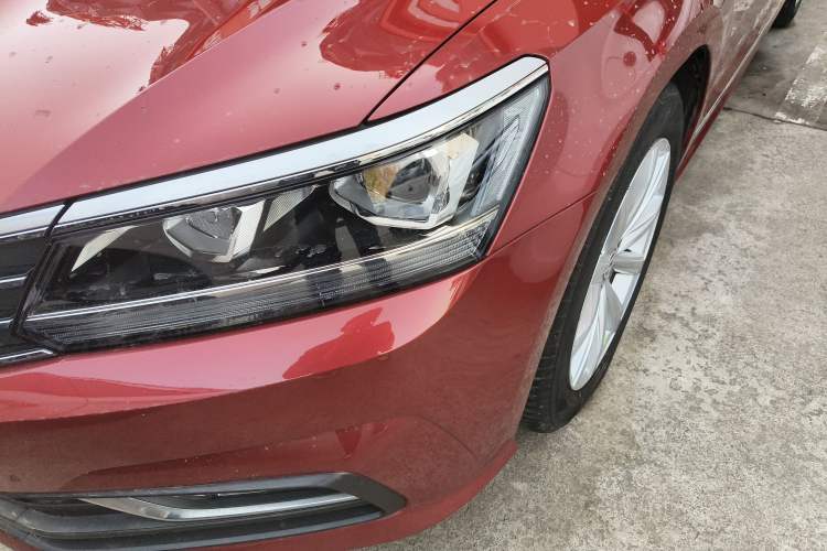 Used Volkswagen Passat 2016 330TSI DSG Luxury Edition
