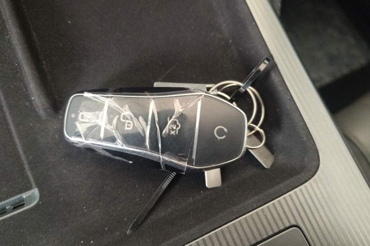 Used BYD Song L DM-i 2025 Intelligent Driving Version 160 km Beyond-Range Type
