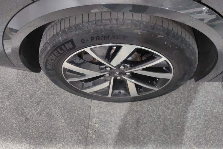 Used Li Auto L8 2023 Pro Model