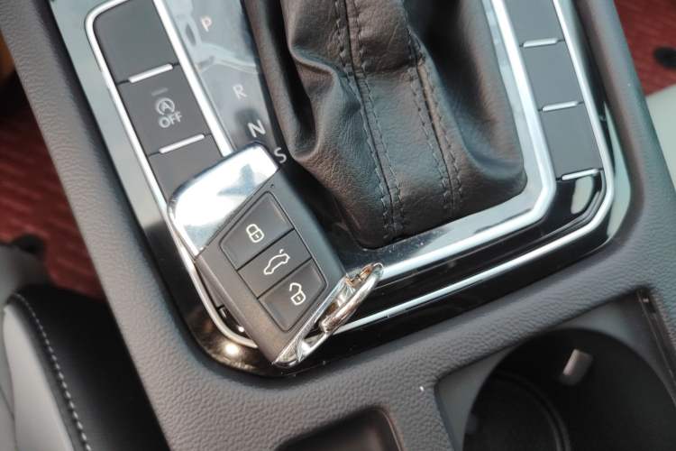 Used Volkswagen Magotan 2023 2 Million Units Limited Edition 280TSI DSG Leading Version