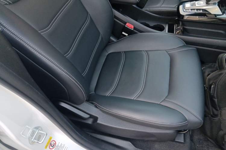 Used BYD Yuan New Energy 2019 EV360 Smart Connect Enjoyment Model
