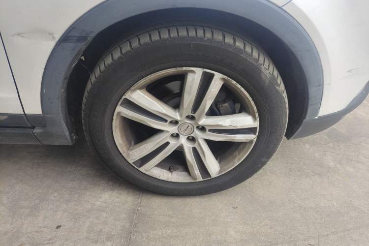 Used Zotye T700 2017 1.8T Dual-Clutch Luxury Model
