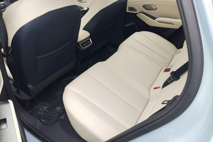 Used BYD Qin L 2024 DM-i 120KM Beyond Model
