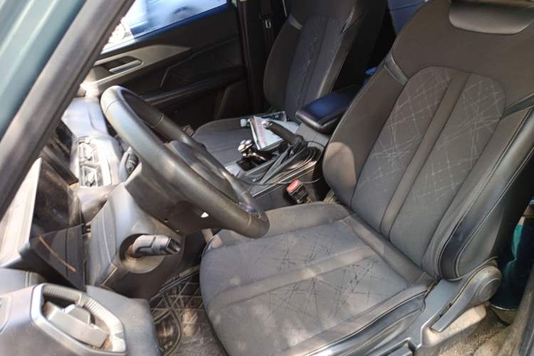 Used Great Wall King Kong Poer 2022 2.0T Manual Diesel Two-Wheel Drive Elite Version with Long Bed GW4D20M