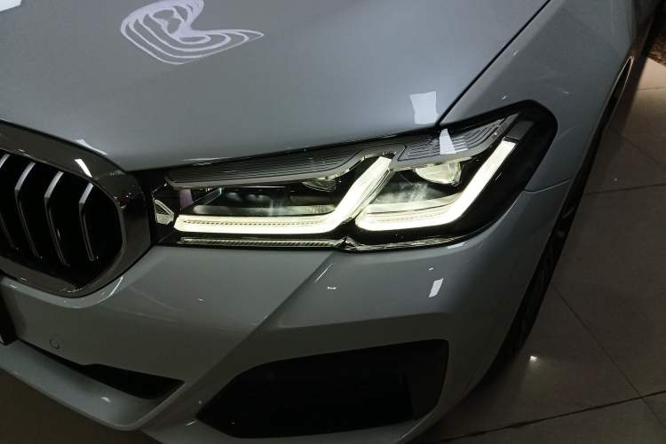 Used BMW 5 Series 2022 Second Facelift 530Li Leading Edition M Sport Package
