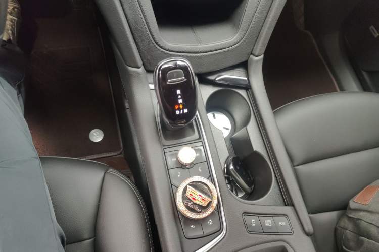 Used Cadillac XT6 2021 2.0T 7-Seater Two-Wheel-Drive Luxury Version