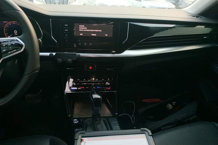 Used Volkswagen Passat 2024 330TSI Elite Edition
