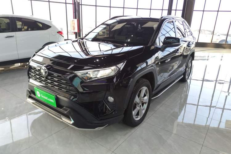 Used Toyota RAV4 2022 2.0L CVT Two-Wheel Drive Fashion Plus Edition
