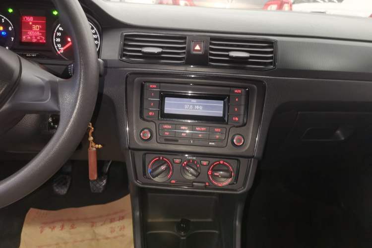 Used Volkswagen Santana 2016 1.4L Manual Fashion Edition
