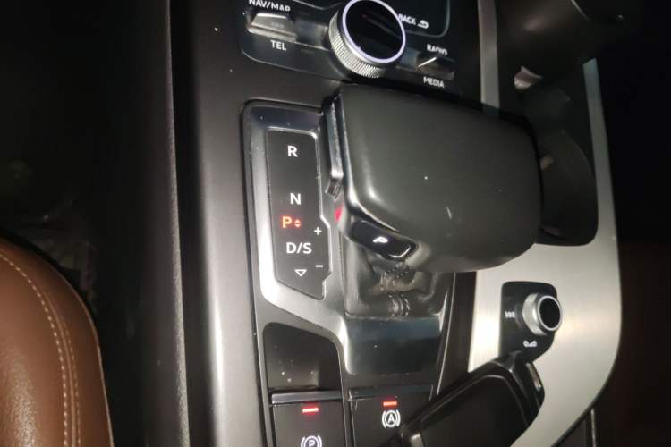 TDK.VehicleDetails.img