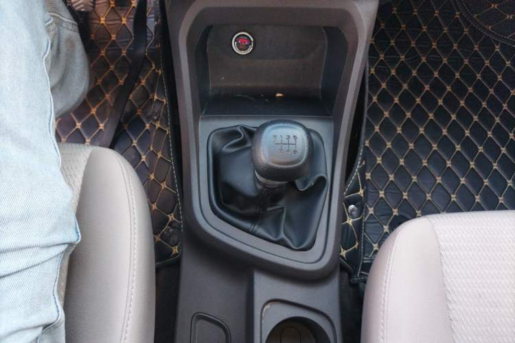 Used Wuling Hongguang V 2022 1.5L Jingqu Edition Electric-Assist LAR