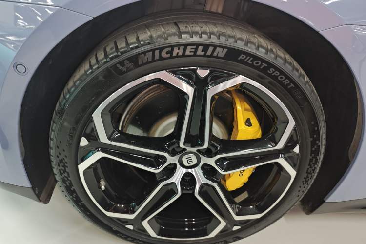 Used  SU7 2024 Rear-Drive Long-Range Intelligent Driving Version