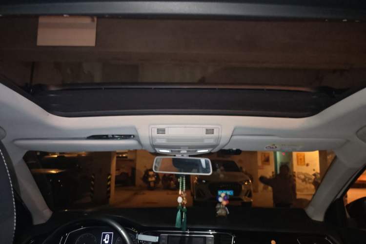 Used Volkswagen T-ROC 2018 280TSI DSG Two-Wheel-Drive Comfort Version China V Standard