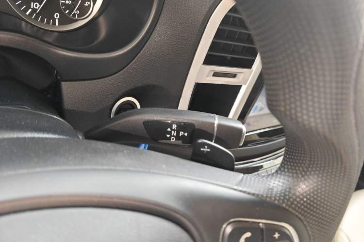 Used Mercedes-Benz Vito 2018 2.0T Elite Version 7 Seats China VI Emission Standard