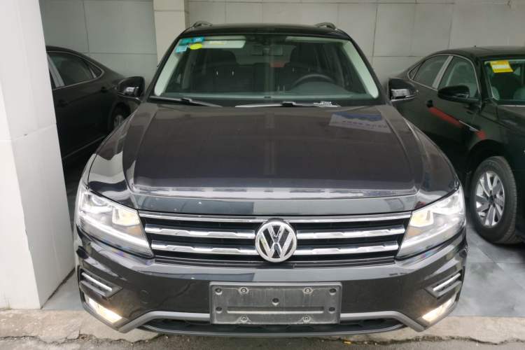 Used Volkswagen Tiguan L 2019 Updated Version 330TSI Automatic Two-Wheel Drive Panoramic Comfort Edition China VI Standard
