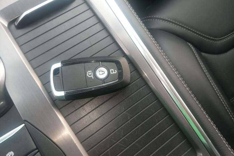 Used Ford Explorer 2023 EcoBoost 285 Four-Wheel Drive Stylish Plus Version 7 Seats