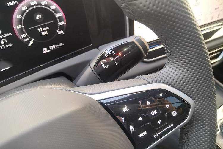 Used Volkswagen Tiguan L 
