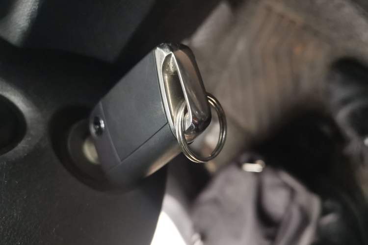 Used Volkswagen T-ROC 2021 280TSI DSG Two-Wheel Drive Elite Connect Edition
