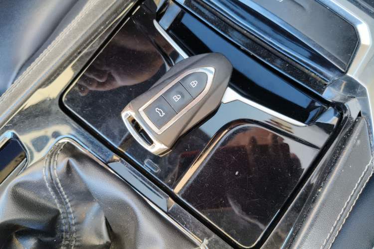 Used Zotye Domy X7 2017 1.8T Manual Luxury Model
