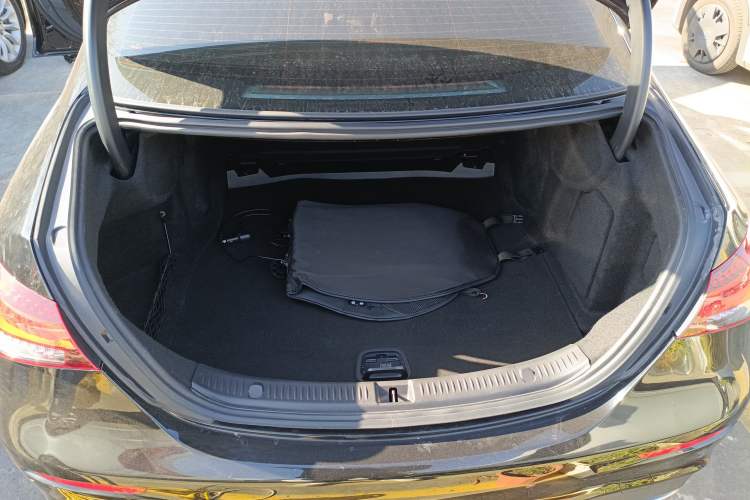 Used Mercedes-Benz E-Class 2021 Facelift E 260 L Sport Edition
