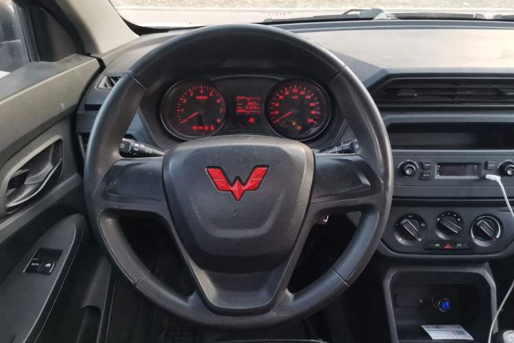 Used Wuling Hongguang 2021 1.5L S Base Version LAR
